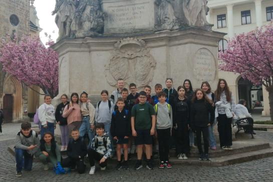 Kir�ndul�s a  H�s�g v�ros�ba 