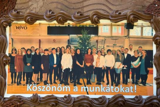 F�l�vi �rtekezlet �s csapat�p�t�s